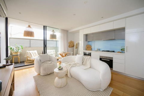 Ava, 100m To Beach - Accommodation Noosa 0