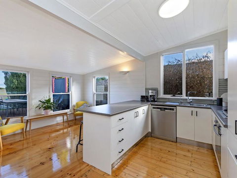 Avery Cottage - Accommodation Noosa 1