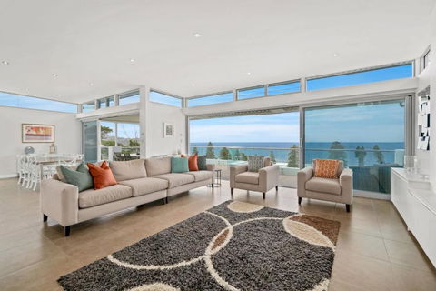Avoca Views - Accommodation Noosa 2
