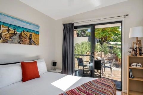Architecturally Designed Nature Lovers Delight - Accommodation Noosa 2