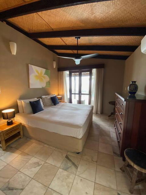 BALA Beach House On ABSOLUTE Beachfront - Accommodation Noosa 1