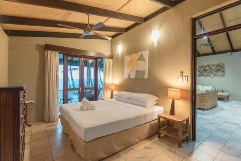 BALA Beach House On ABSOLUTE Beachfront - Accommodation Noosa 4