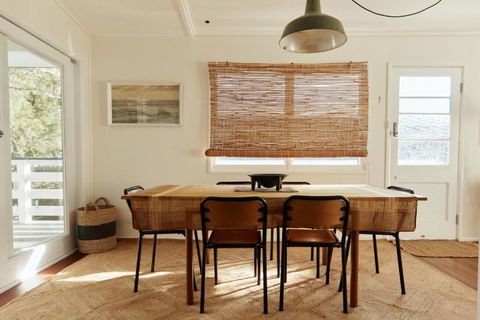 BAY PROPERTIES . The Sailors Upper Deck - Accommodation Noosa 2