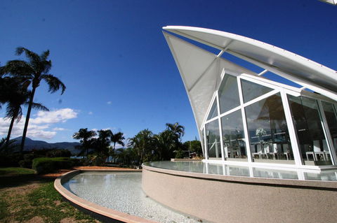 Hilton Cairns - Accommodation Noosa 38