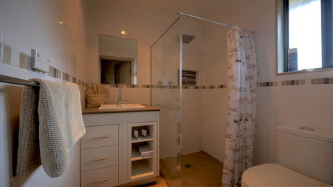 Ficifolia Lodge - Accommodation Noosa 2