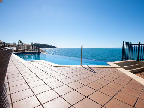 Grand Mercure Apartments Magnetic Island - Accommodation Noosa 3