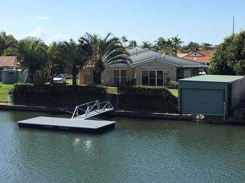 Ground Floor, Family Unit On The Canal With Free WIFI! - Accommodation Noosa 0