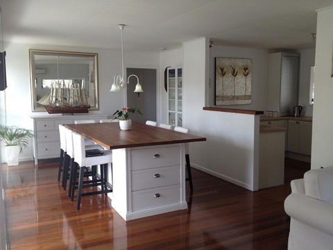 Hampton Cottage- Delightful Cottage Bring Your Dog! - Accommodation Noosa 5