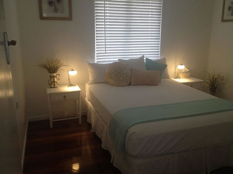 Hampton Cottage- Delightful Cottage Bring Your Dog! - Accommodation Noosa 6