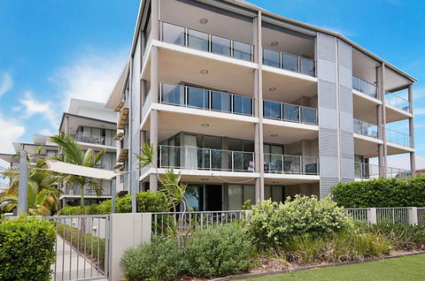 Spectacular Unit Overlooking Pumicestone Passage - Welsby Pde, Bongaree - Accommodation Noosa 0
