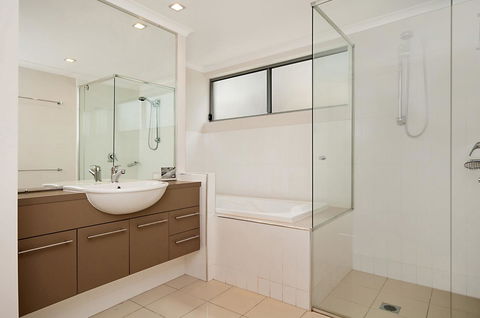 Spectacular Unit Overlooking Pumicestone Passage - Welsby Pde, Bongaree - Accommodation Noosa 12