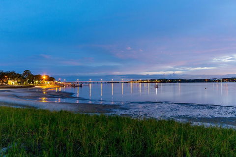 Spectacular Unit Overlooking Pumicestone Passage - Welsby Pde, Bongaree - Accommodation Noosa 17
