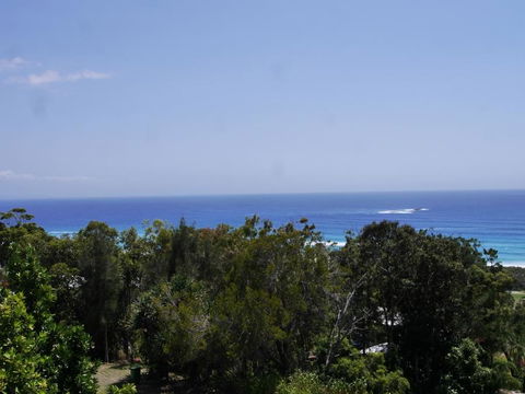 Annie's White House - Accommodation Noosa 0