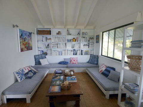 Annie's White House - Accommodation Noosa 9