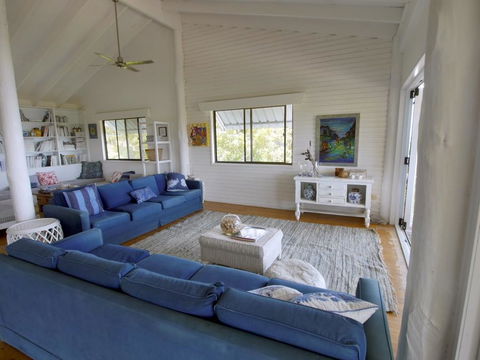 Annie's White House - Accommodation Noosa 7