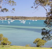 'Corlette Waterfront' 2/44 Danalene Parade - Waterfront Luxury WIFI Aircon Boat Parking - Accommodation Noosa