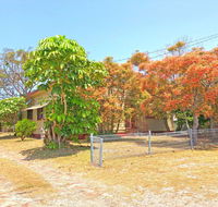 'Daves Place' 27 Rigney St - Holiday house with WIFI Aircon  Boat Parking - Accommodation Noosa