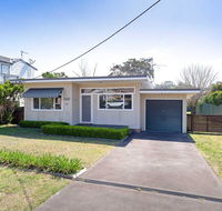 'Shoalz' 28 Rigney Street - Renovated Pet Friendly Cottage  Boat Parking - Accommodation Noosa