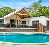 11 Naiad Court - Rainbow Shores Fantastic Family Retreat Swimming Pool 200m to beach Free Wi-Fi - Accommodation Noosa