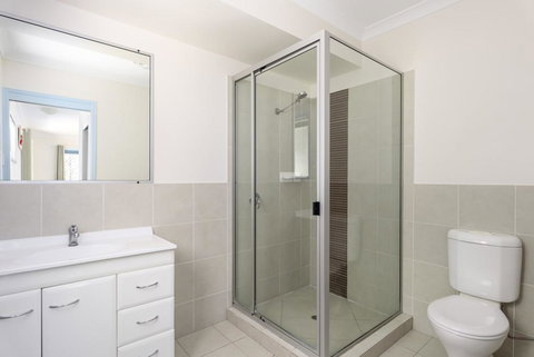 12 Ibis Court - Highset Beach House With Natural Bushland Gardens And Covered Decks - Accommodation Noosa 2