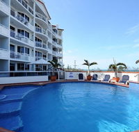 2 Bedroom Alex Unit - Ocean Pool and Park Views - Accommodation Noosa