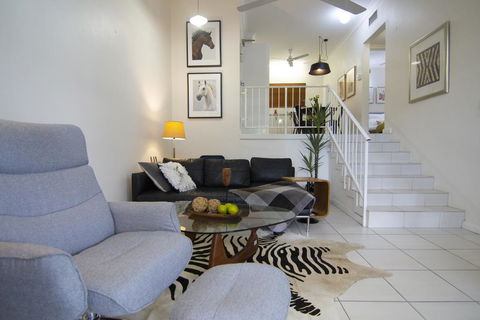 2 Bedroom Close To CBD - Accommodation Noosa 0