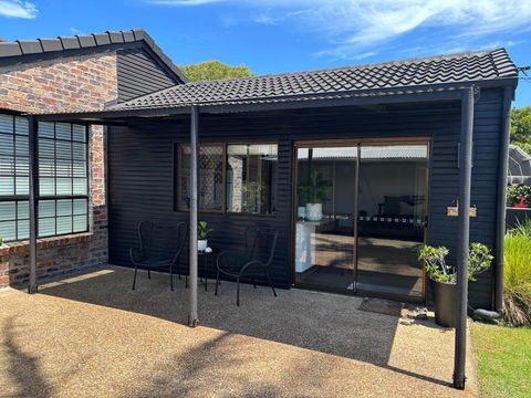 Caba Beach Cabin - Accommodation Noosa 3