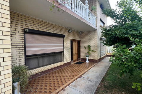 Croydon Beautiful Entire Top Floor 200sqm - Accommodation Noosa 1