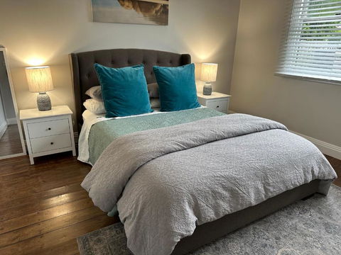 Daisy Cottage On Duke 2BR - Accommodation Noosa 0