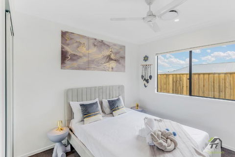 Cozy&Luminous 4-bedroom House - Accommodation Noosa 2