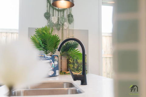 Cozy&Luminous 4-bedroom House - Accommodation Noosa 3