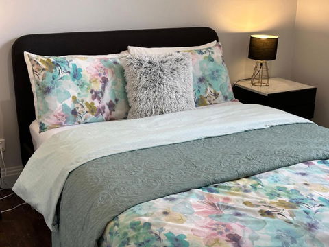 Daisy Cottage On Duke 3BR - Accommodation Noosa 4