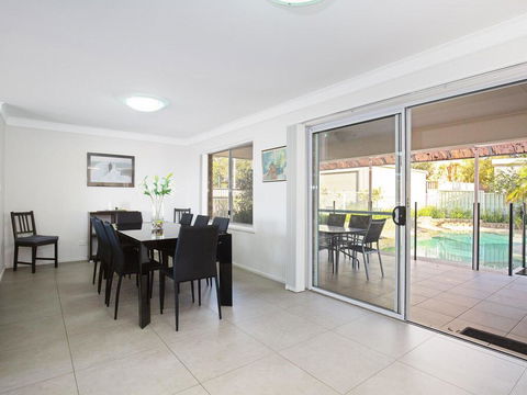 33 Gloucester St -huge Holiday House In Nelson Bay With Pool And Stunning Water Views - Accommodation Noosa 2