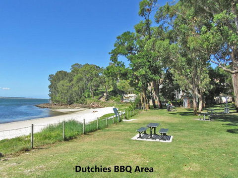 5 Thompson Place Nelson Bay - Spacious Duplex Walking Distance To Nelson Bay CBD And Dutchies - Accommodation Noosa 0