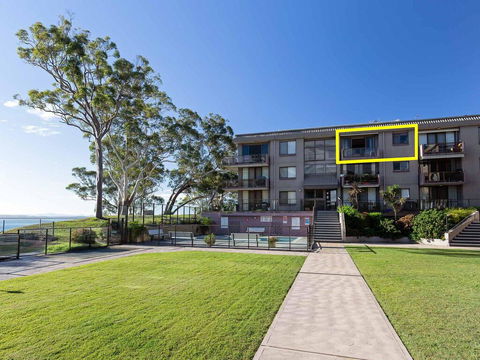 6 'The Poplars', 34 Magnus Street - Fabulous Views & Pool In Complex - Accommodation Noosa 3