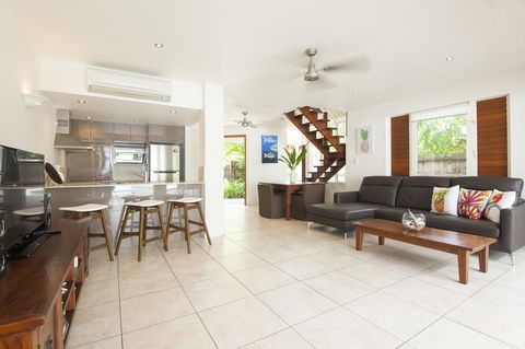 6 Templemoon - Accommodation Noosa 2