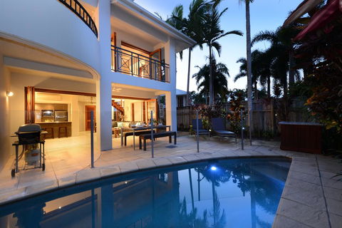 7 Templemoon - Accommodation Noosa 1