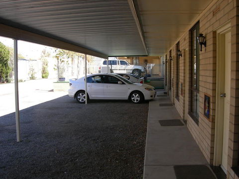 7th Street Motel - Accommodation Noosa 2