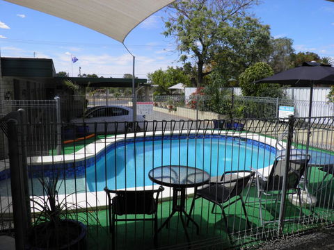 7th Street Motel - Accommodation Noosa 1