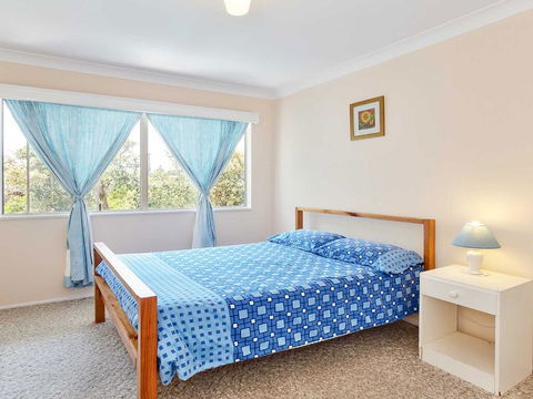 9 Pirralea Parade - Fantastic Family Getaway With Pool And Boat Parking - Accommodation Noosa 1