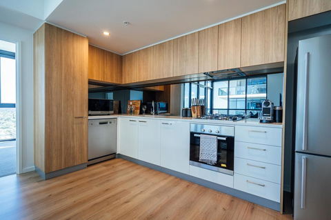 A Cut Above The West - Pool - Rooftop Bar - Gym - Wifi - Accommodation Noosa 2