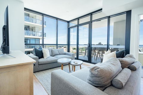 A Cut Above The West - Pool - Rooftop Bar - Gym - Wifi - Accommodation Noosa 1