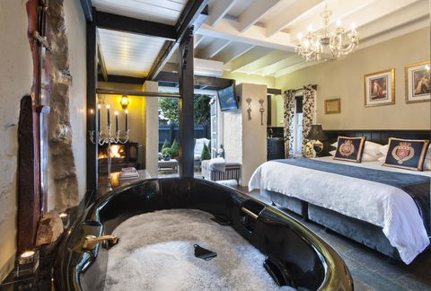 A Loft In The Mill Boutique Accommodation - Accommodation Noosa 3