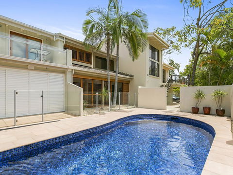 A Superb Location For Enjoying The Best Of Noosa - Unit 2/69 Noosa Parade - Accommodation Noosa 0