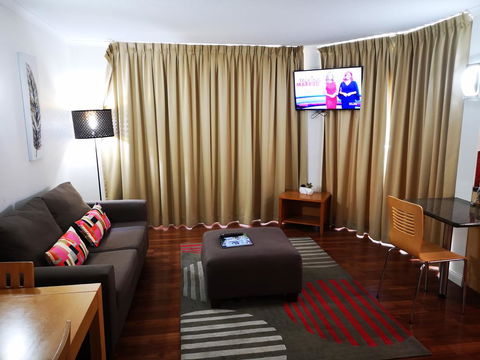 Abbey On Roma Hotel & Apartments - Accommodation Noosa 2