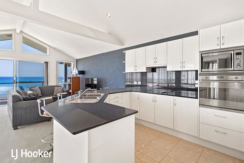 Absolute Waterfront @ Anna Bay - Accommodation Noosa 1