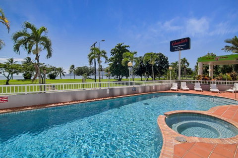 Acacia Court Hotel - Accommodation Noosa 1