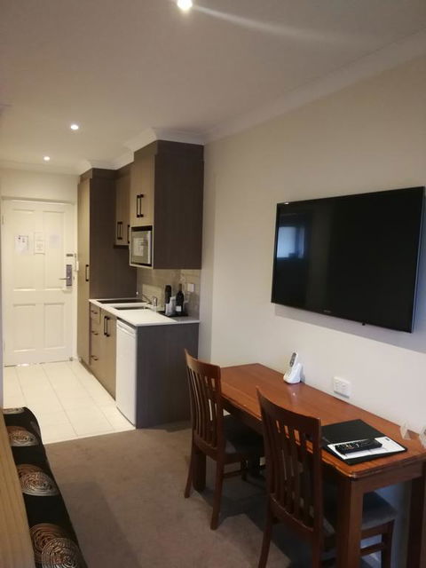 Addison Motor Inn - Accommodation Noosa 3
