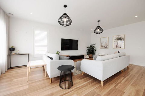 EDEN Spacious Torquay Family Escape - Accommodation Noosa 1