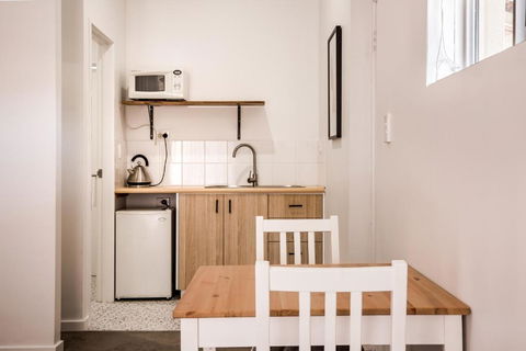 EM Apartments - Accommodation Noosa 4